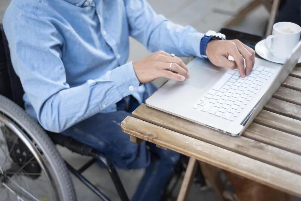 Praca osób niepełnosprawnych: Ile godzin mogą pracować? Przepisy